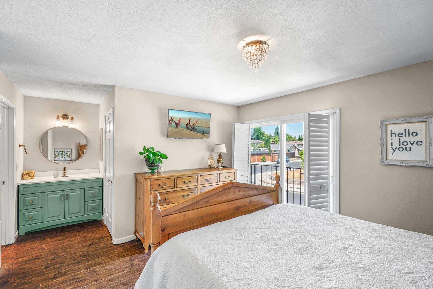 Evergreen Drive, Vacaville, California image 28