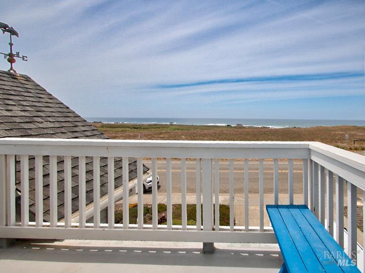 Detail Gallery Image 23 of 39 For 924 Glass Beach Dr, Fort Bragg,  CA 95437 - 3 Beds | 2/1 Baths