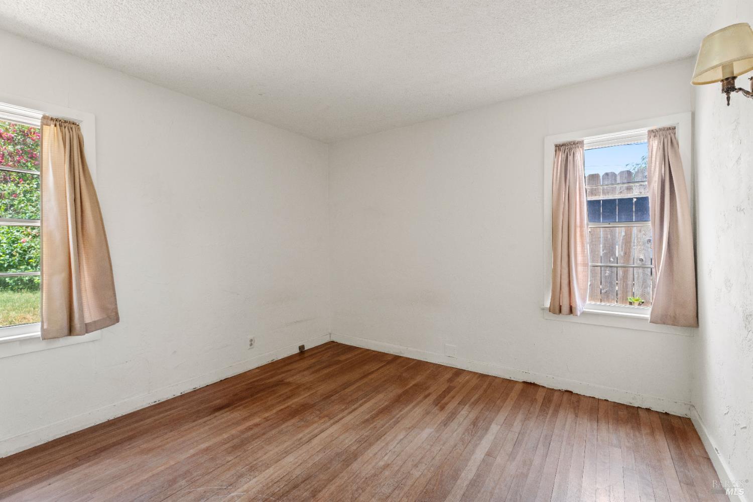 Detail Gallery Image 19 of 25 For 1040 Helen Ave, Ukiah,  CA 95482 - 3 Beds | 1 Baths