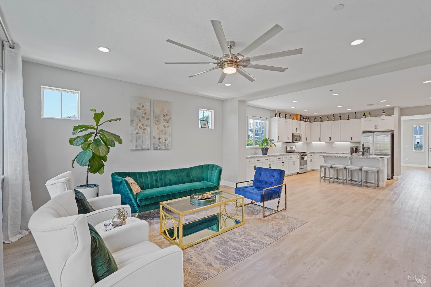 Detail Gallery Image 18 of 77 For 424 Wren Ln, Vacaville,  CA 95688 - 5 Beds | 4/1 Baths
