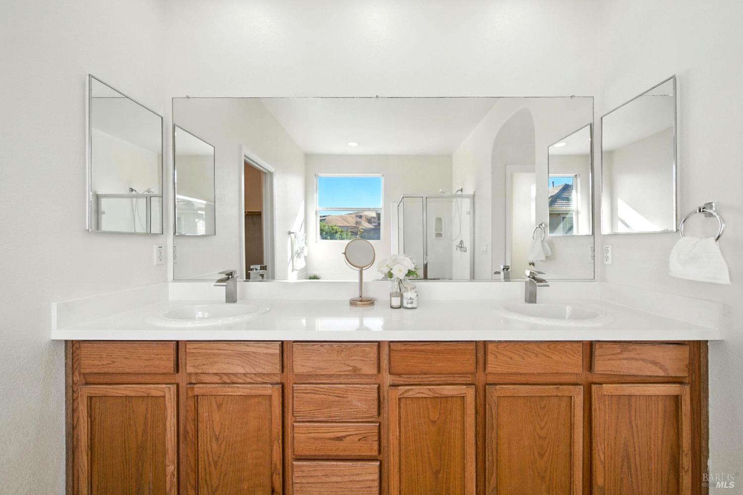 White Drive, Fairfield, California image 37