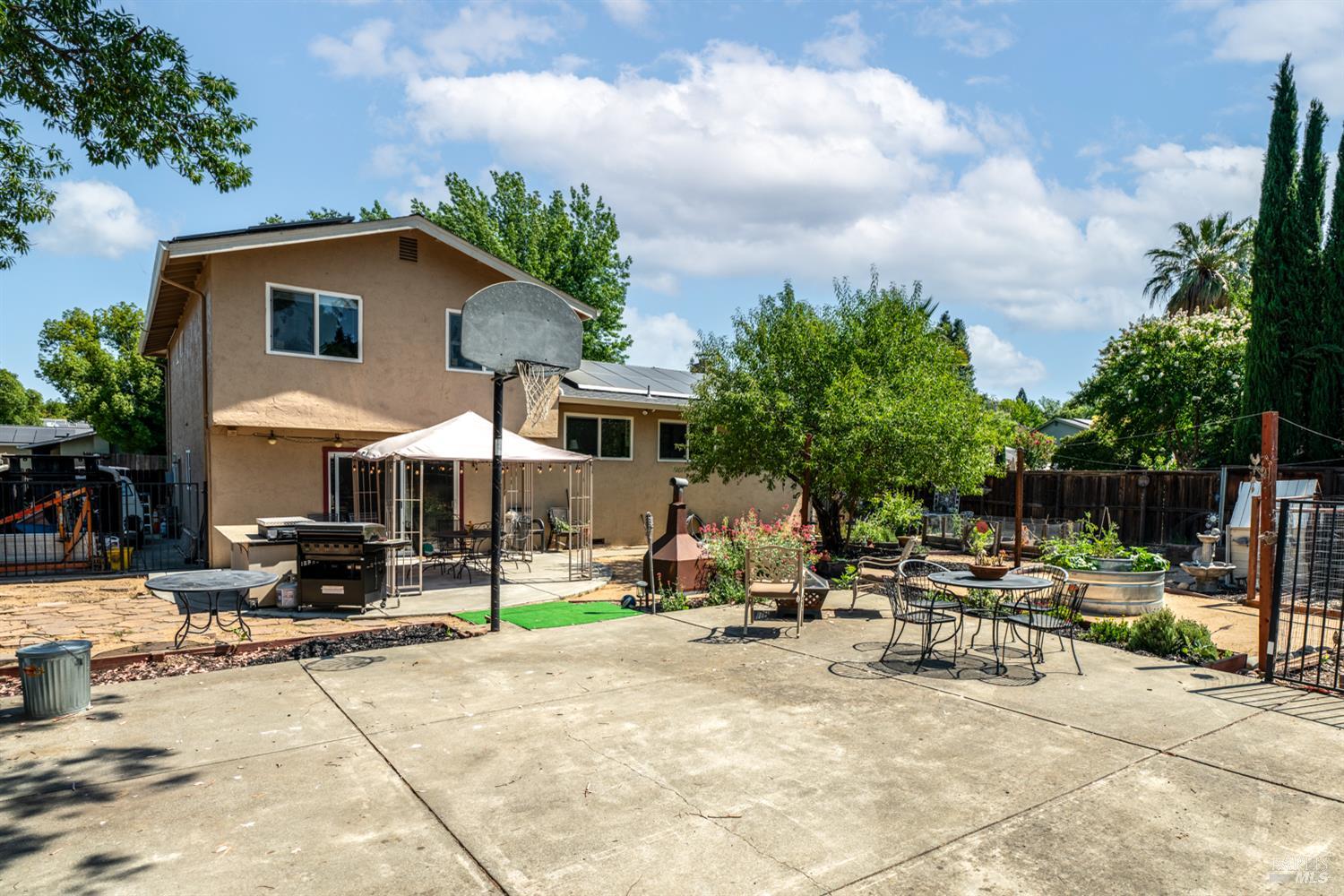 Evergreen Drive, Vacaville, California image 50