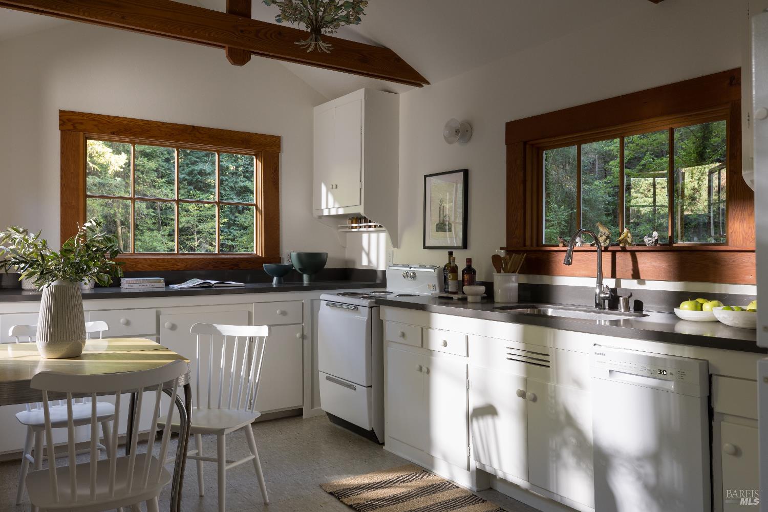 Detail Gallery Image 10 of 32 For 2770 Bohemian Hwy, Occidental,  CA 95465 - 2 Beds | 2 Baths