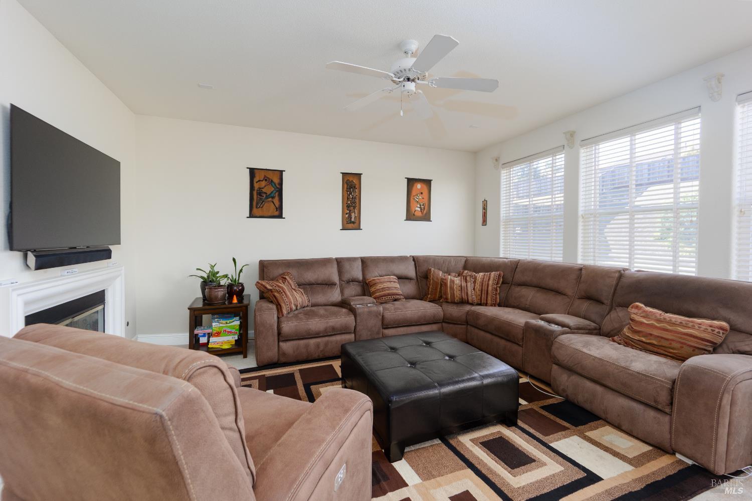 Olivewood Lane, Vallejo, California image 13