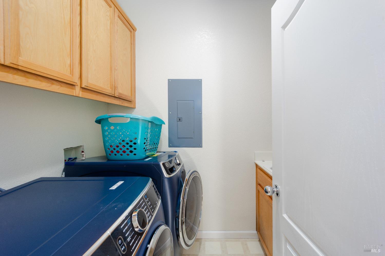 Olivewood Lane, Vallejo, California image 32