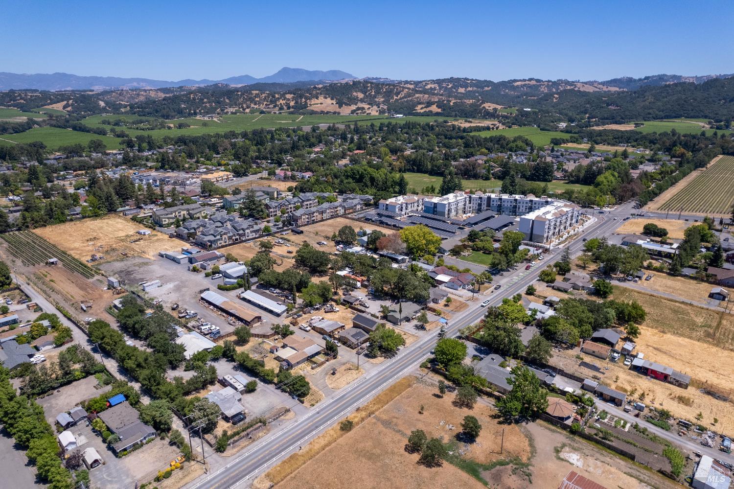 Detail Gallery Image 34 of 43 For 211 Shiloh Rd, Windsor,  CA 95492 - 2 Beds | 1 Baths