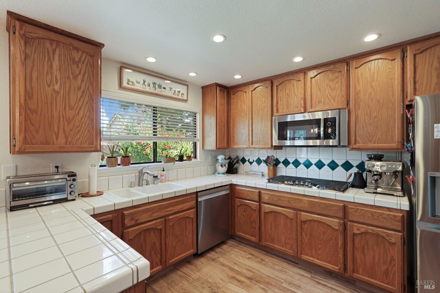 Fountain Way, Dixon, California image 13