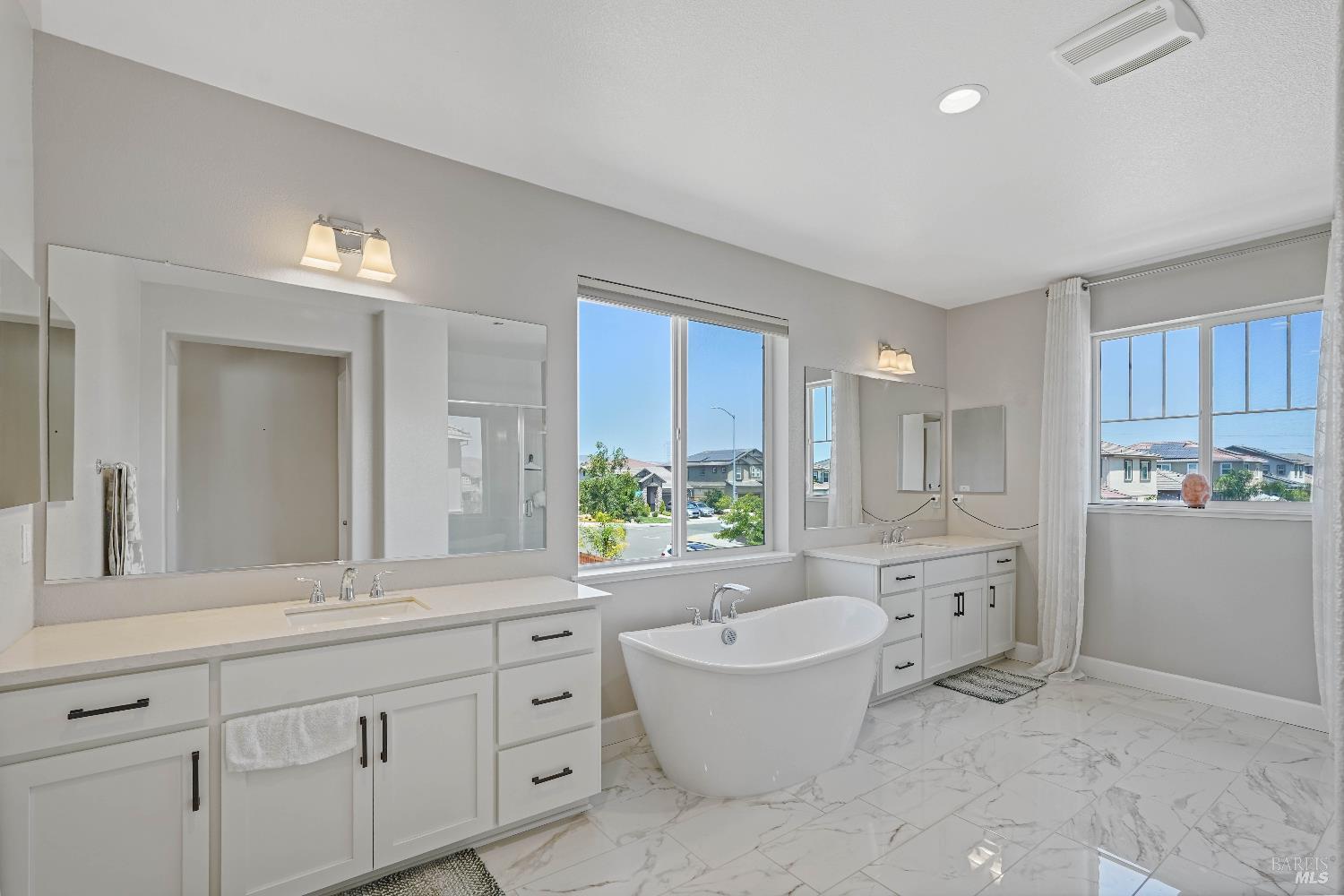 Detail Gallery Image 51 of 77 For 424 Wren Ln, Vacaville,  CA 95688 - 5 Beds | 4/1 Baths