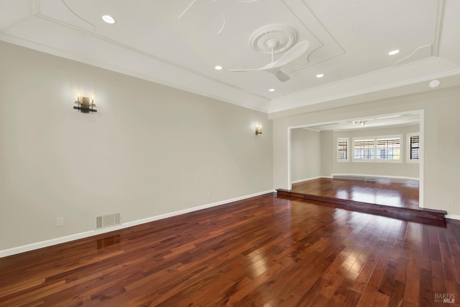 Detail Gallery Image 15 of 91 For 1797 Kolob Dr, Fairfield,  CA 94534 - 5 Beds | 3 Baths