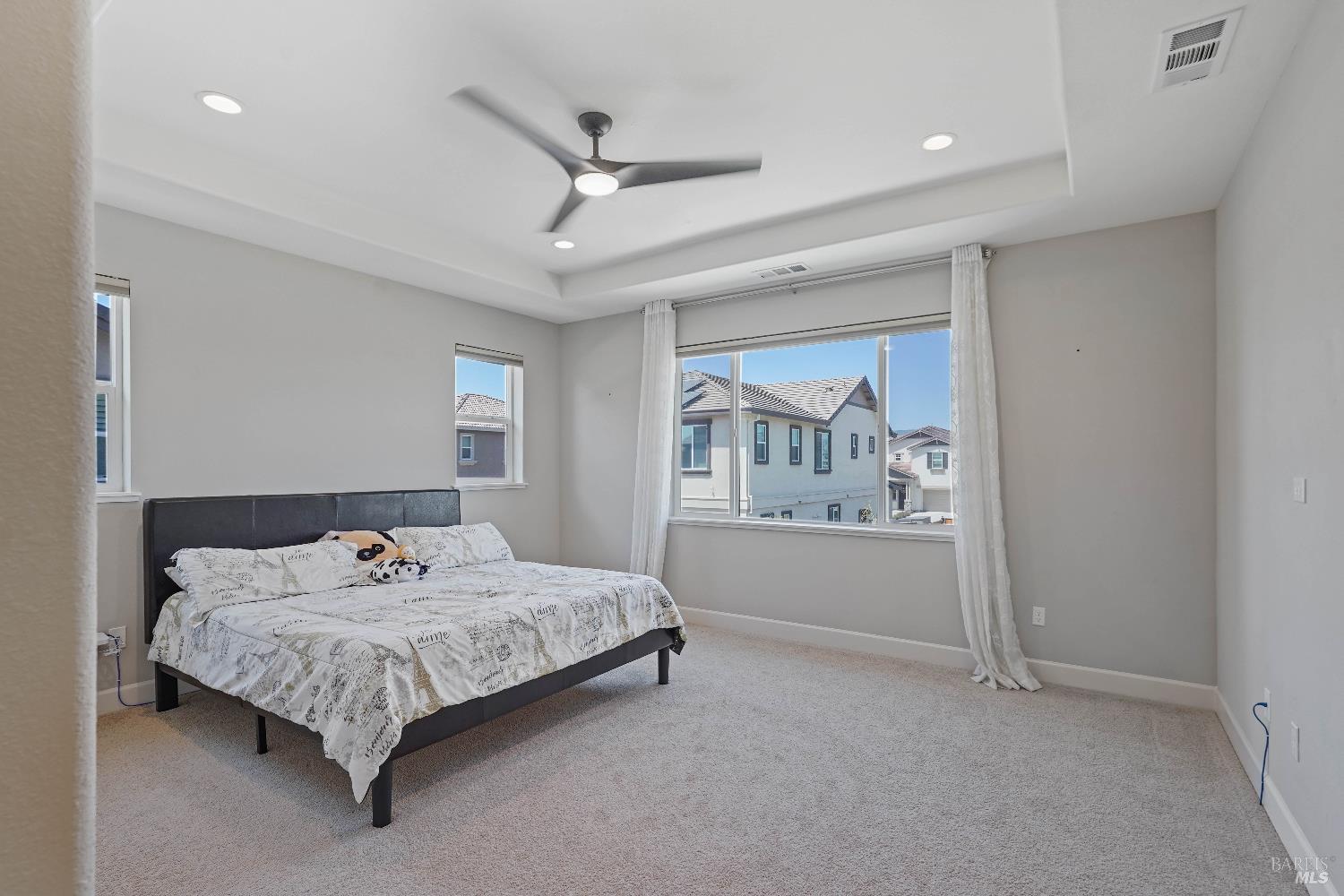 Detail Gallery Image 47 of 77 For 424 Wren Ln, Vacaville,  CA 95688 - 5 Beds | 4/1 Baths