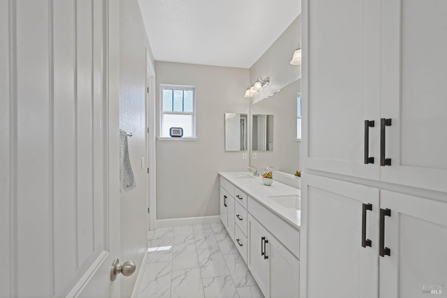 Detail Gallery Image 33 of 77 For 424 Wren Ln, Vacaville,  CA 95688 - 5 Beds | 4/1 Baths