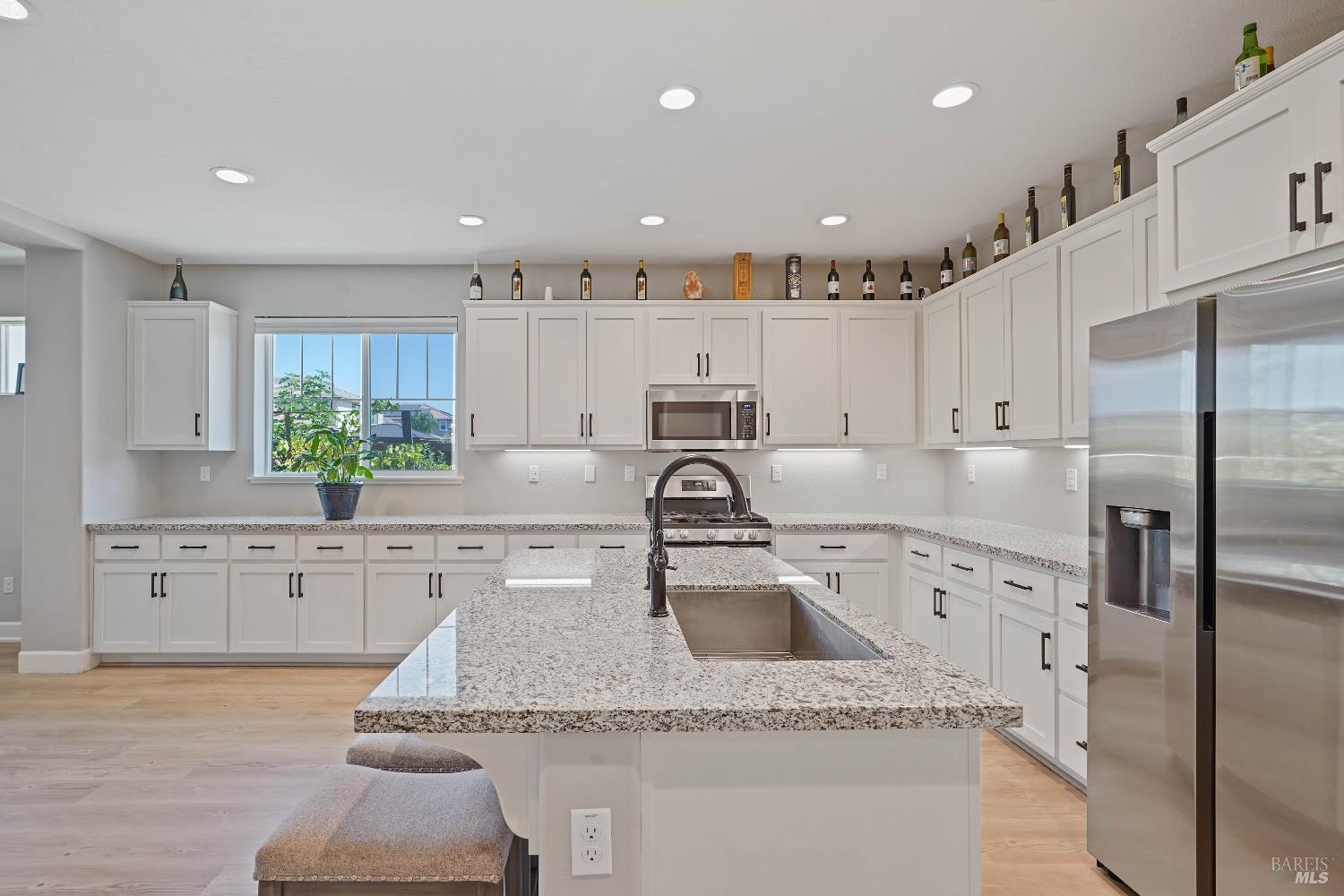 Detail Gallery Image 10 of 77 For 424 Wren Ln, Vacaville,  CA 95688 - 5 Beds | 4/1 Baths