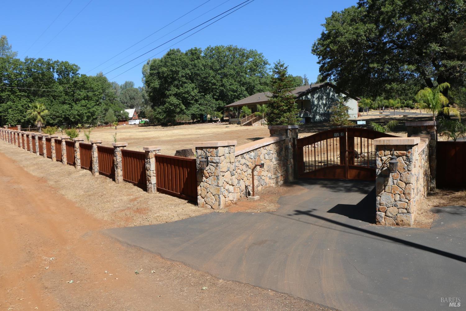 Detail Gallery Image 1 of 29 For 18501 Rustic Ridge Rd, Lower Lake,  CA 95457 - 3 Beds | 2 Baths