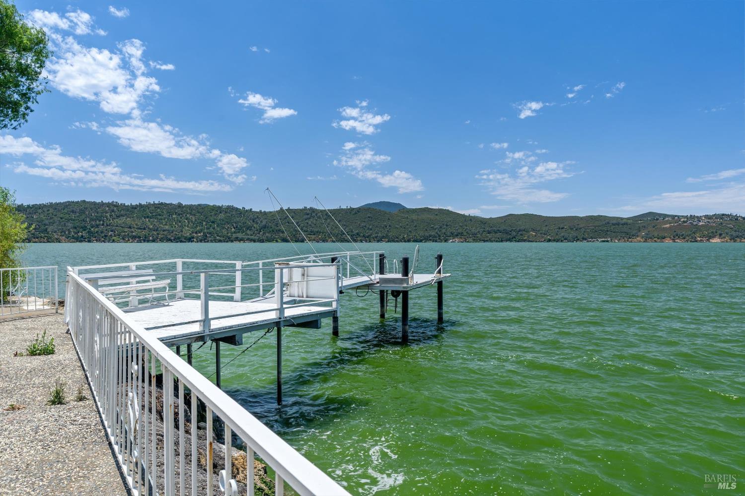 Detail Gallery Image 23 of 25 For 13319 Lakeshore Dr, Clearlake,  CA 95422 - 4 Beds | 2/1 Baths