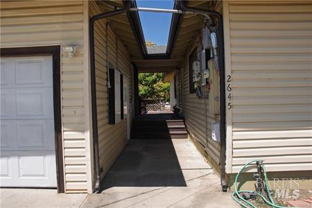 Detail Gallery Image 2 of 20 For 2645 Clipper Ln, Lakeport,  CA 95453 - 3 Beds | 1/1 Baths