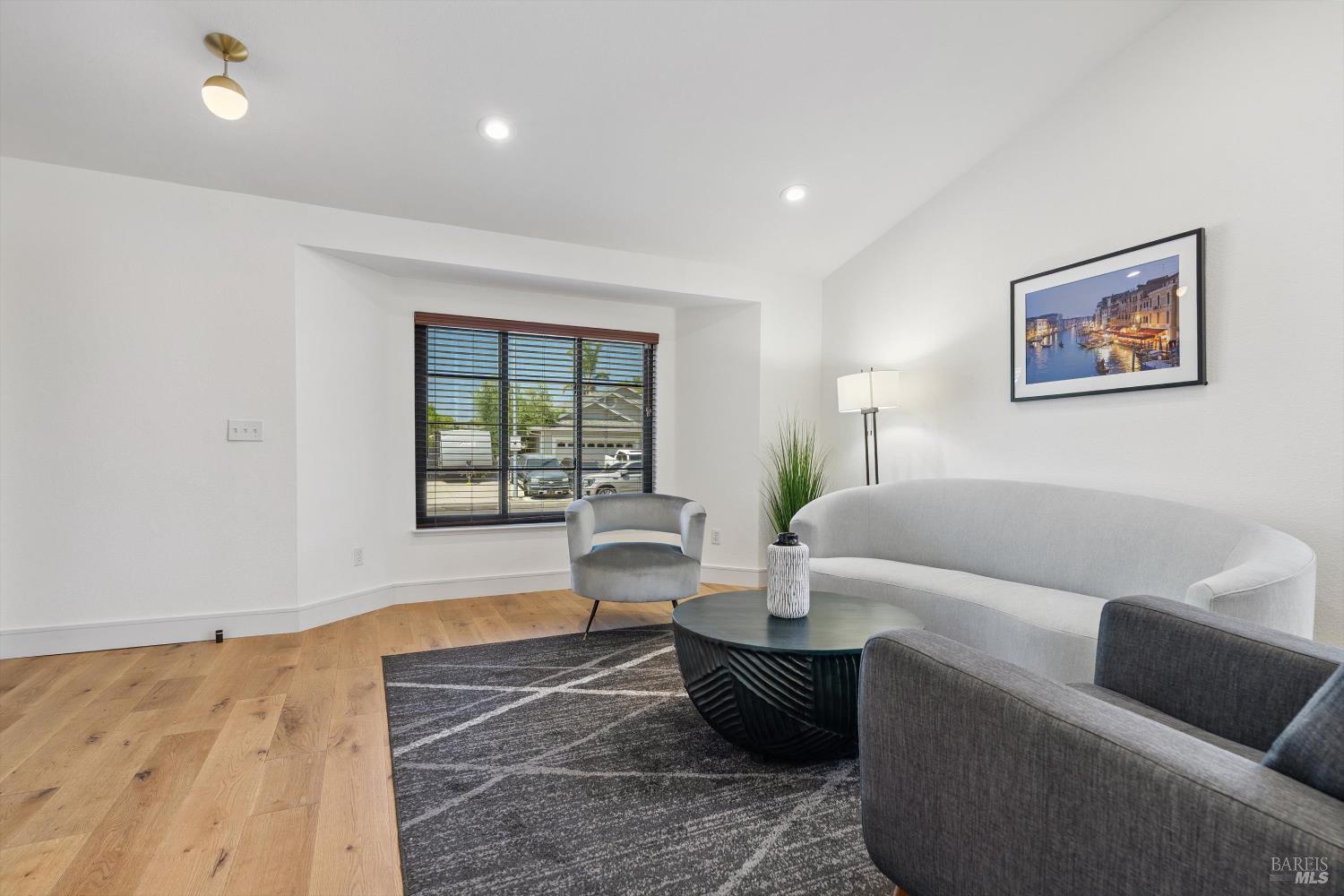 Detail Gallery Image 6 of 33 For 51 Crawford Way, American Canyon,  CA 94503 - 3 Beds | 2 Baths
