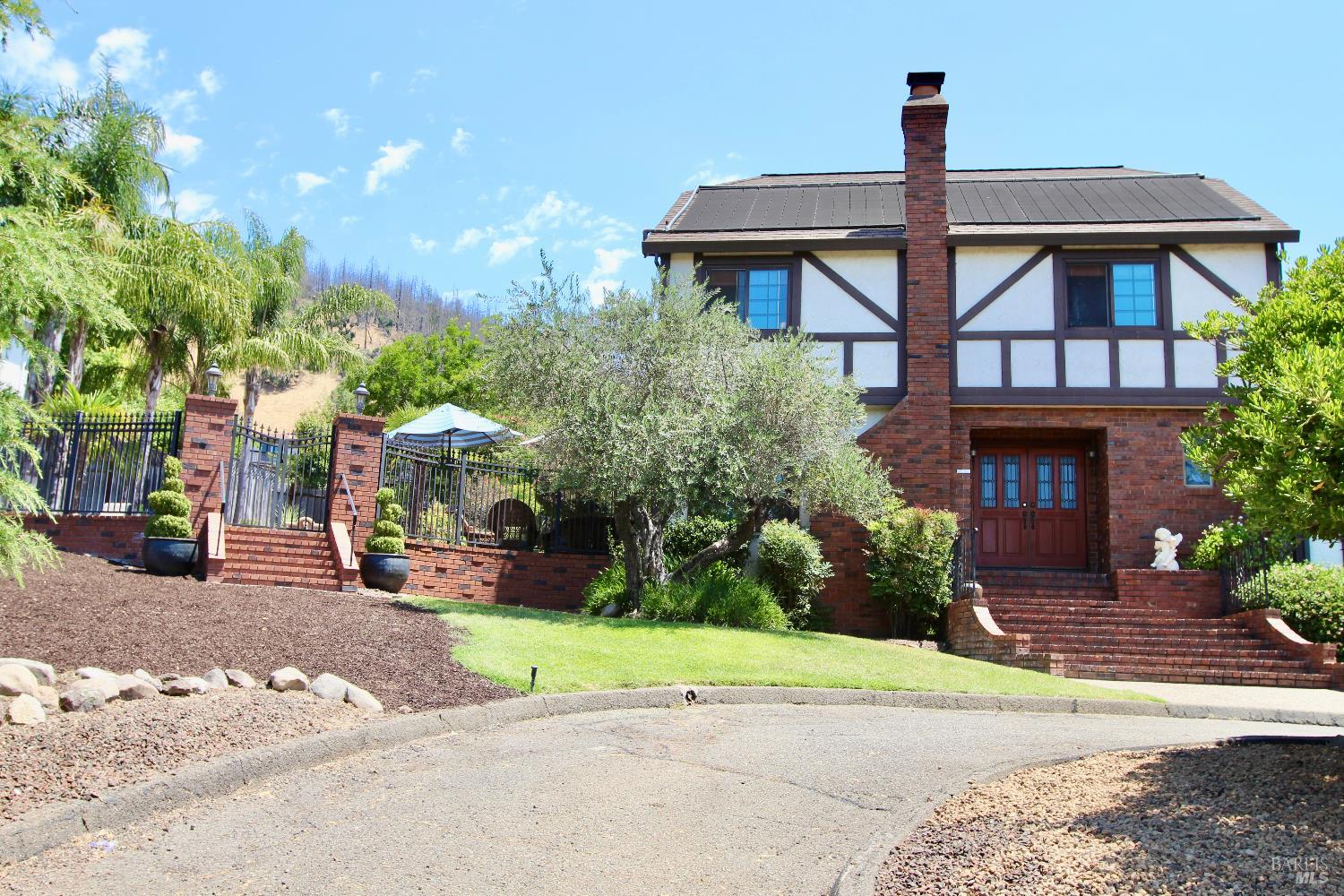Detail Gallery Image 2 of 48 For 5243 Beaumont Way, Santa Rosa,  CA 95409 - 3 Beds | 2/1 Baths