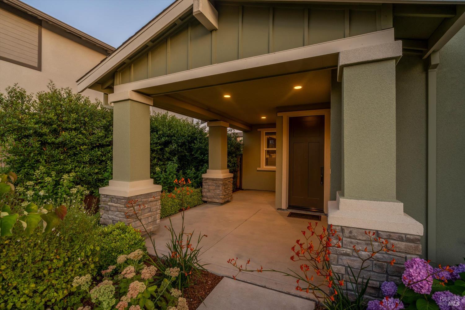 Detail Gallery Image 3 of 53 For 349 Vinterra Ct, Napa,  CA 94559 - 4 Beds | 2/1 Baths