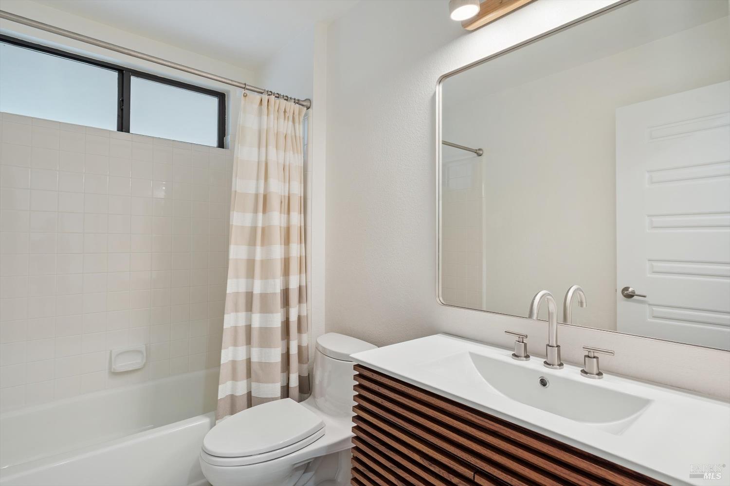 Detail Gallery Image 17 of 33 For 51 Crawford Way, American Canyon,  CA 94503 - 3 Beds | 2 Baths
