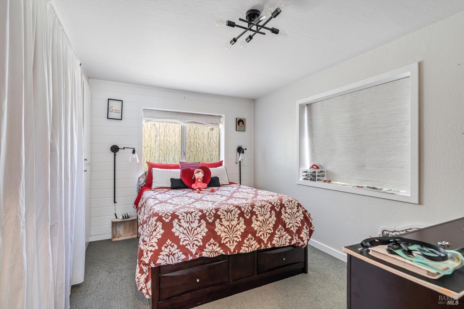 Detail Gallery Image 21 of 25 For 13319 Lakeshore Dr, Clearlake,  CA 95422 - 4 Beds | 2/1 Baths
