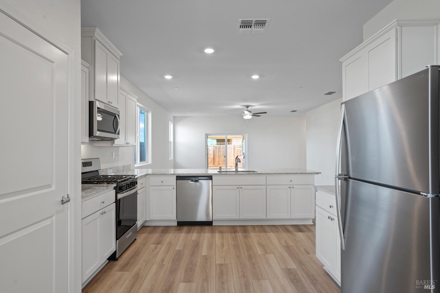 Detail Gallery Image 9 of 20 For 2251 Front Porch Ln, Rio Vista,  CA 94571 - 3 Beds | 2 Baths