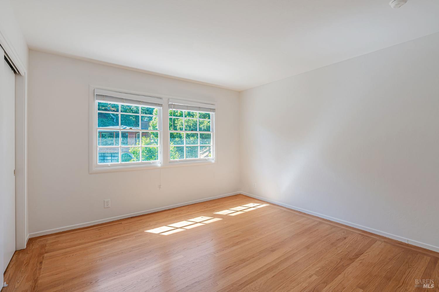 Detail Gallery Image 26 of 36 For 296 N Almenar Dr, Greenbrae,  CA 94904 - 3 Beds | 2 Baths