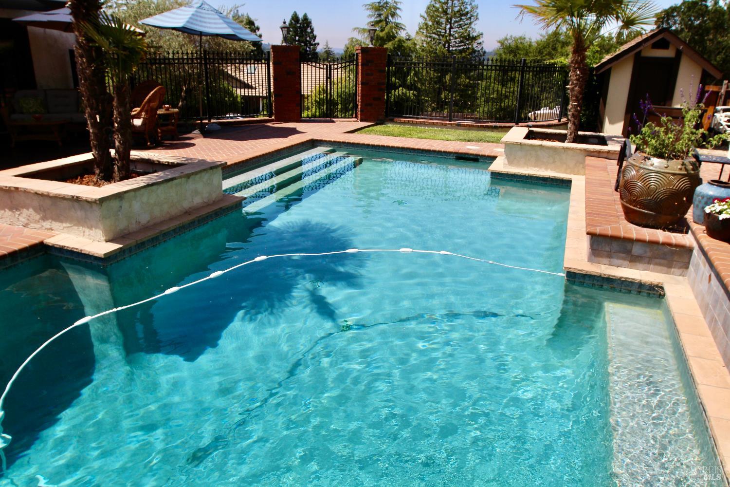 Detail Gallery Image 12 of 48 For 5243 Beaumont Way, Santa Rosa,  CA 95409 - 3 Beds | 2/1 Baths