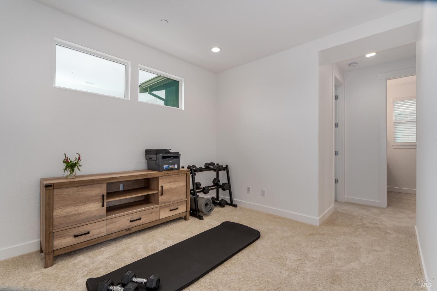 Detail Gallery Image 19 of 53 For 349 Vinterra Ct, Napa,  CA 94559 - 4 Beds | 2/1 Baths