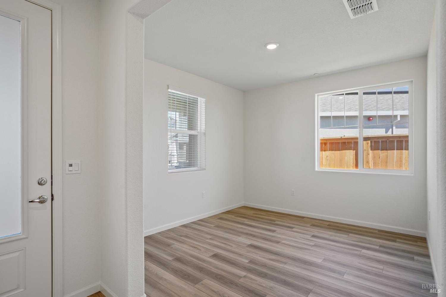 Detail Gallery Image 4 of 18 For 2210 Front Porch Ln, Rio Vista,  CA 94571 - 2 Beds | 2 Baths