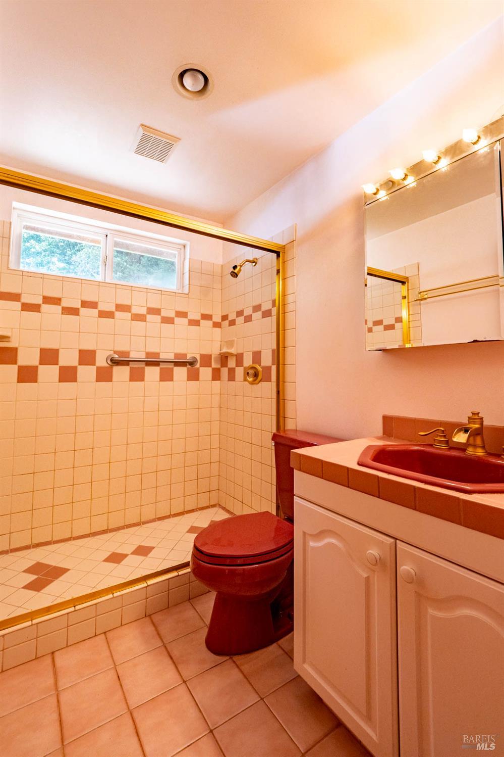 Detail Gallery Image 15 of 29 For 44150 Nash Mill Rd, Philo,  CA 95466 - 2 Beds | 2 Baths
