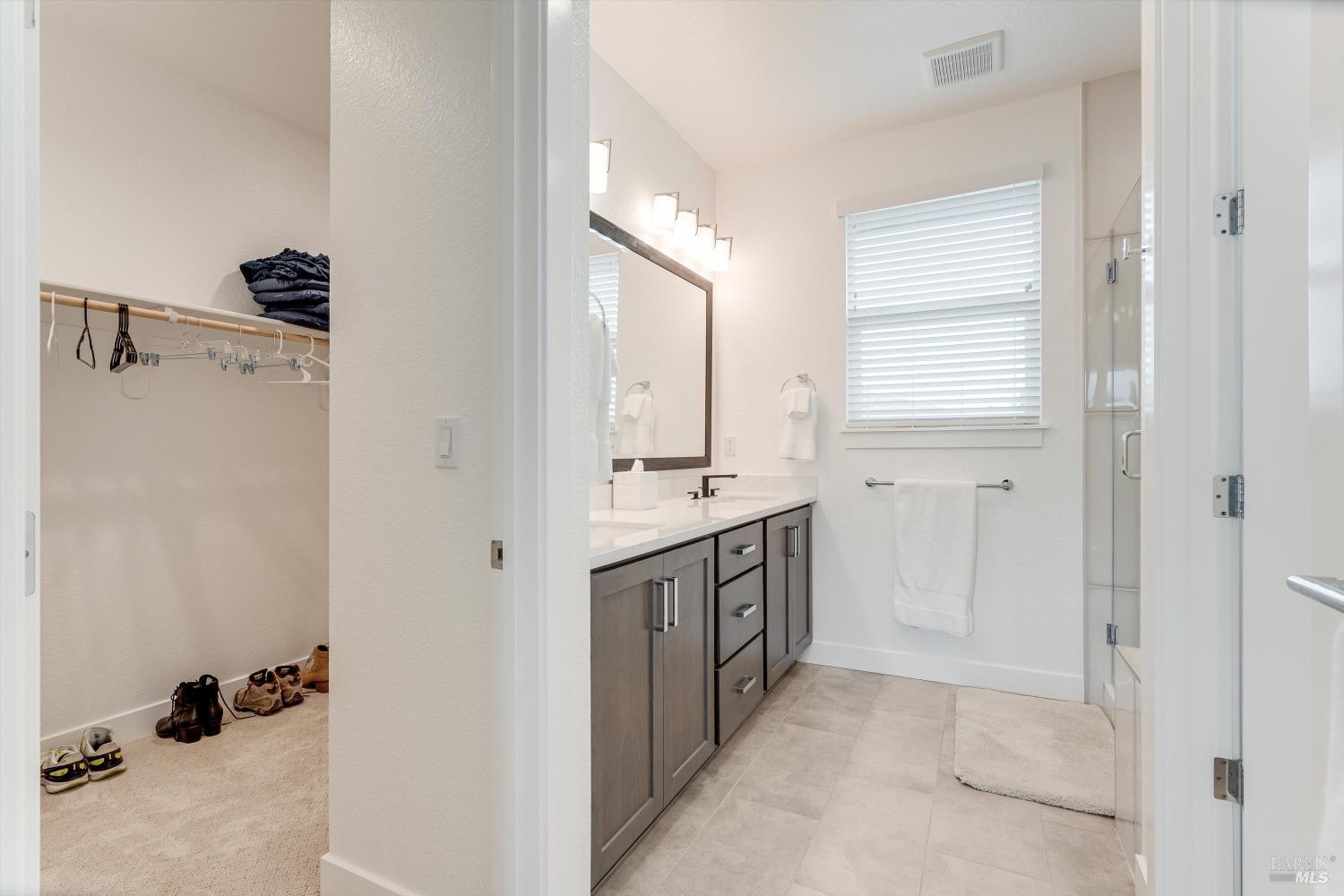 Detail Gallery Image 24 of 53 For 349 Vinterra Ct, Napa,  CA 94559 - 4 Beds | 2/1 Baths