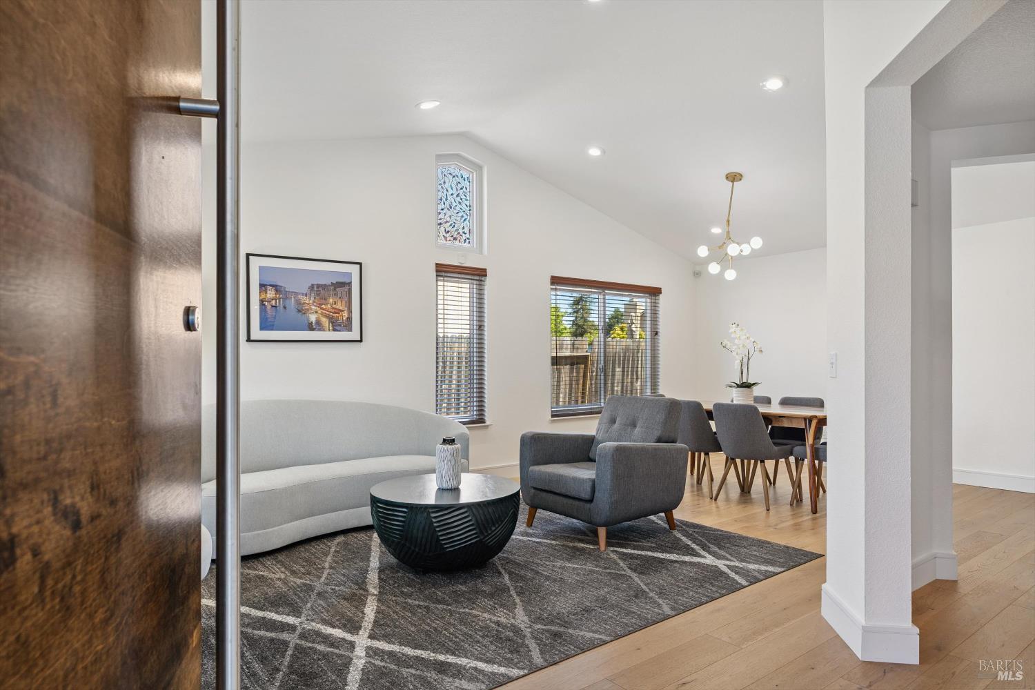Detail Gallery Image 5 of 33 For 51 Crawford Way, American Canyon,  CA 94503 - 3 Beds | 2 Baths