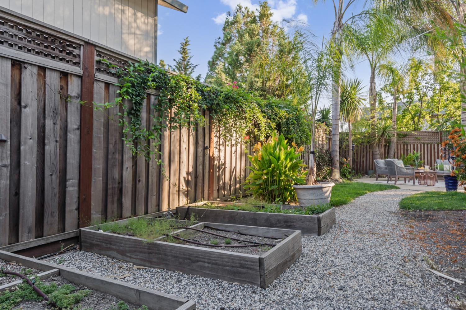 Detail Gallery Image 40 of 55 For 706 Natalie Dr, Windsor,  CA 95492 - 5 Beds | 3 Baths