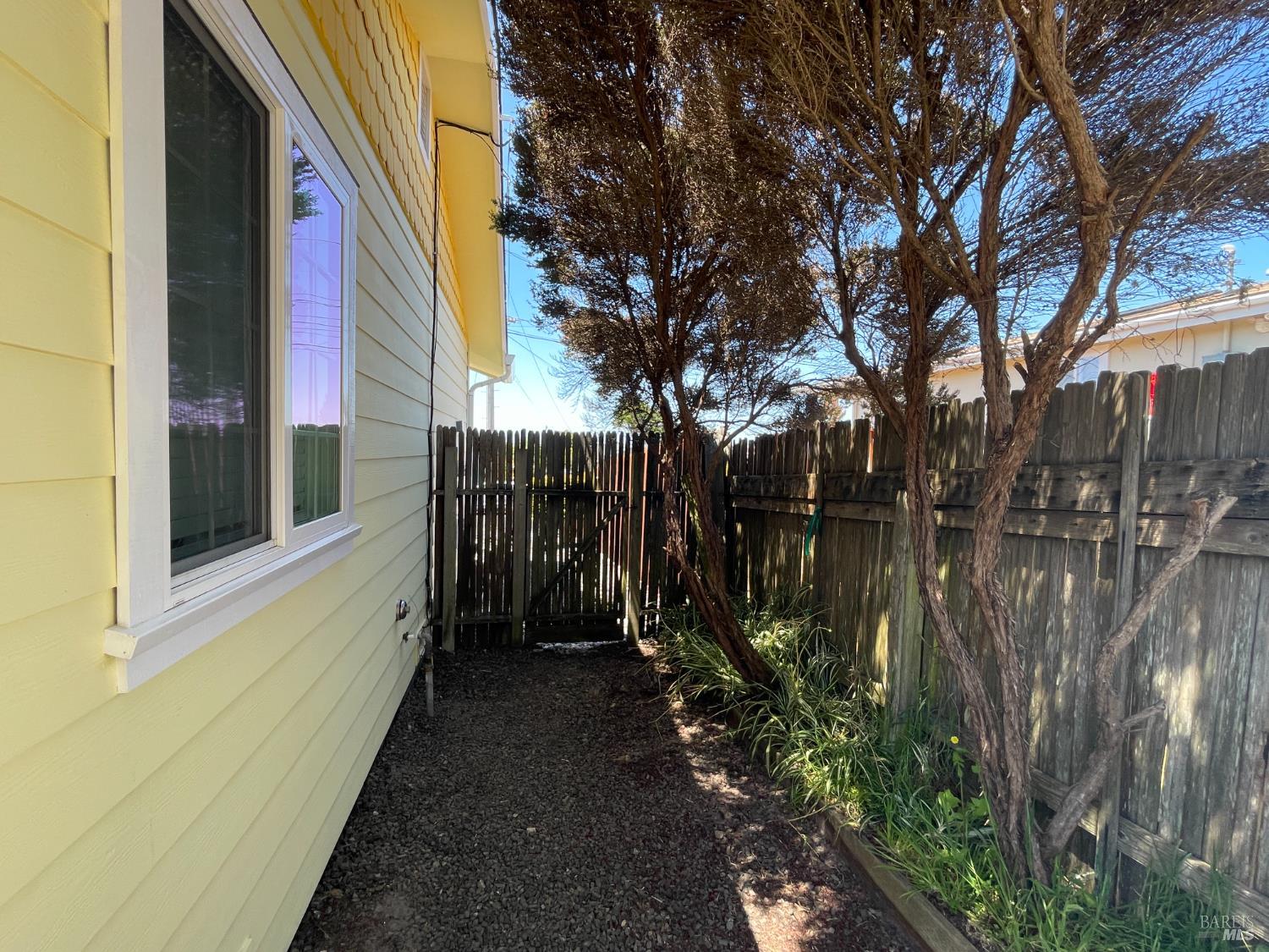 Detail Gallery Image 5 of 35 For 148 Olsen Ln, Fort Bragg,  CA 95437 - 3 Beds | 1 Baths