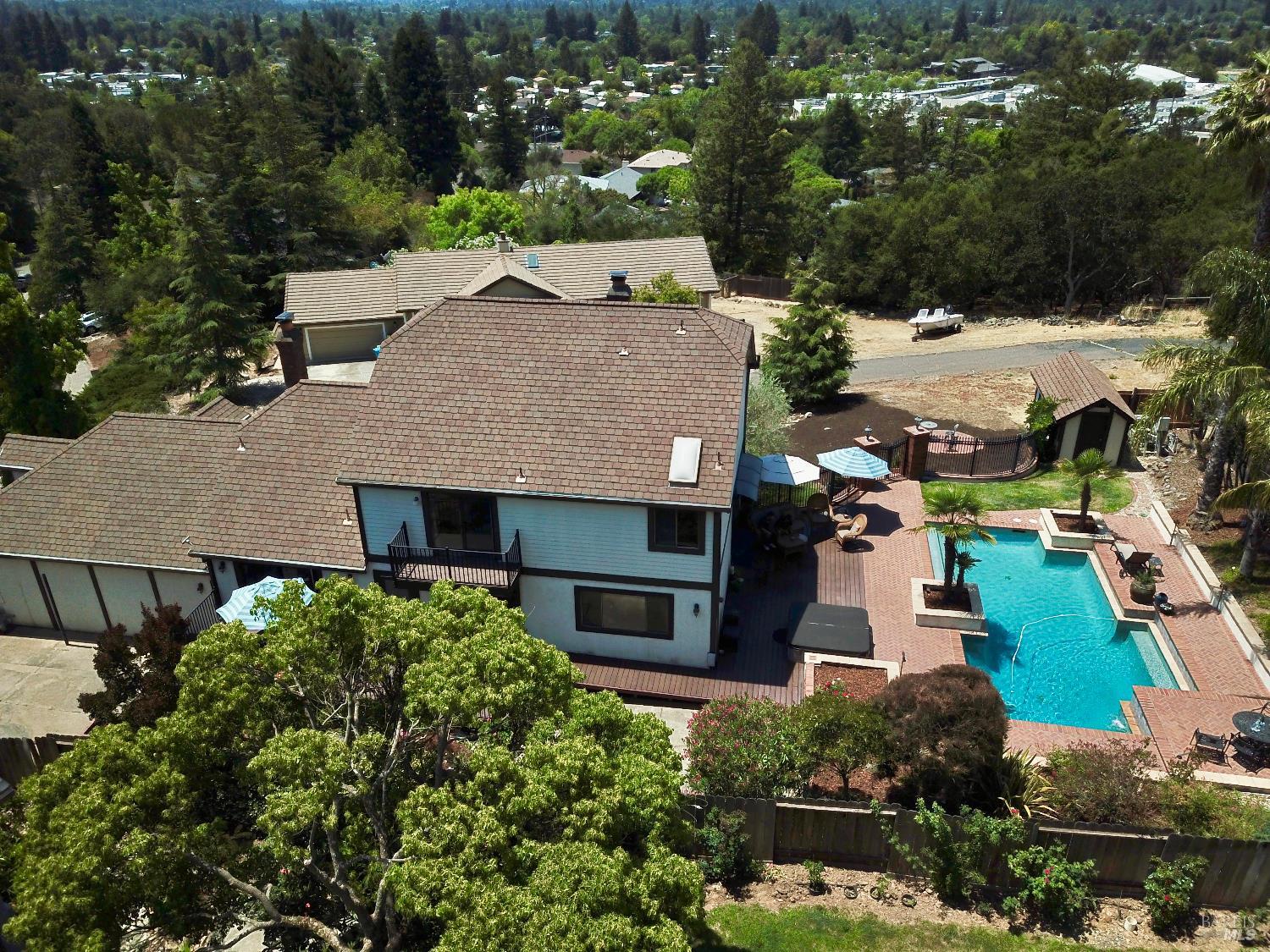 Detail Gallery Image 10 of 48 For 5243 Beaumont Way, Santa Rosa,  CA 95409 - 3 Beds | 2/1 Baths