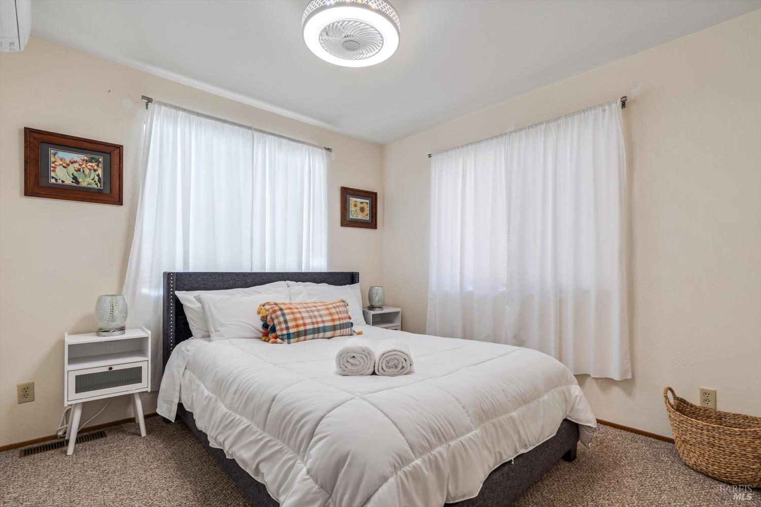 Detail Gallery Image 11 of 25 For 13319 Lakeshore Dr, Clearlake,  CA 95422 - 4 Beds | 2/1 Baths