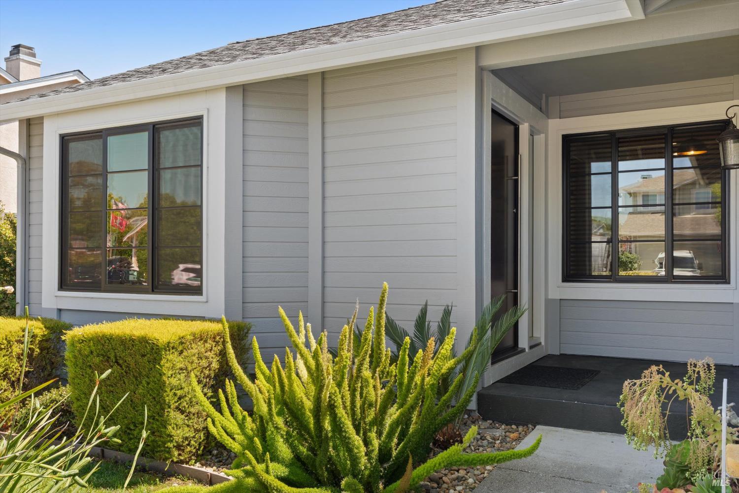 Detail Gallery Image 4 of 33 For 51 Crawford Way, American Canyon,  CA 94503 - 3 Beds | 2 Baths