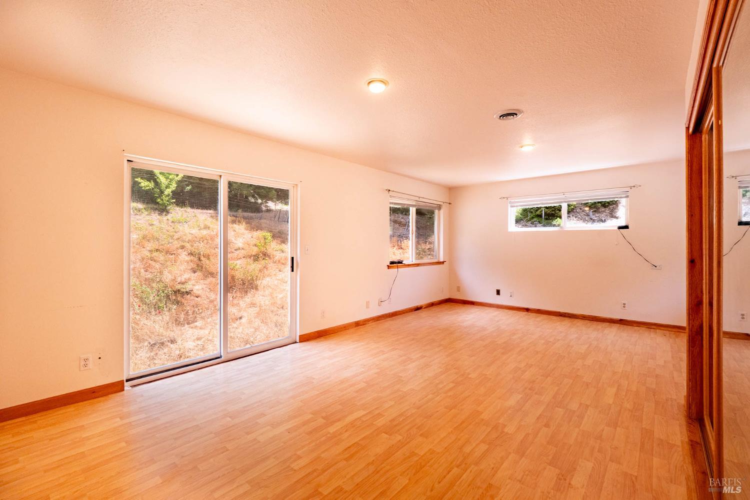 Detail Gallery Image 13 of 29 For 44150 Nash Mill Rd, Philo,  CA 95466 - 2 Beds | 2 Baths