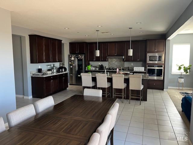 Detail Gallery Image 5 of 7 For 829 Foremost Dr, Oakley,  CA 94561 - 5 Beds | 4/1 Baths