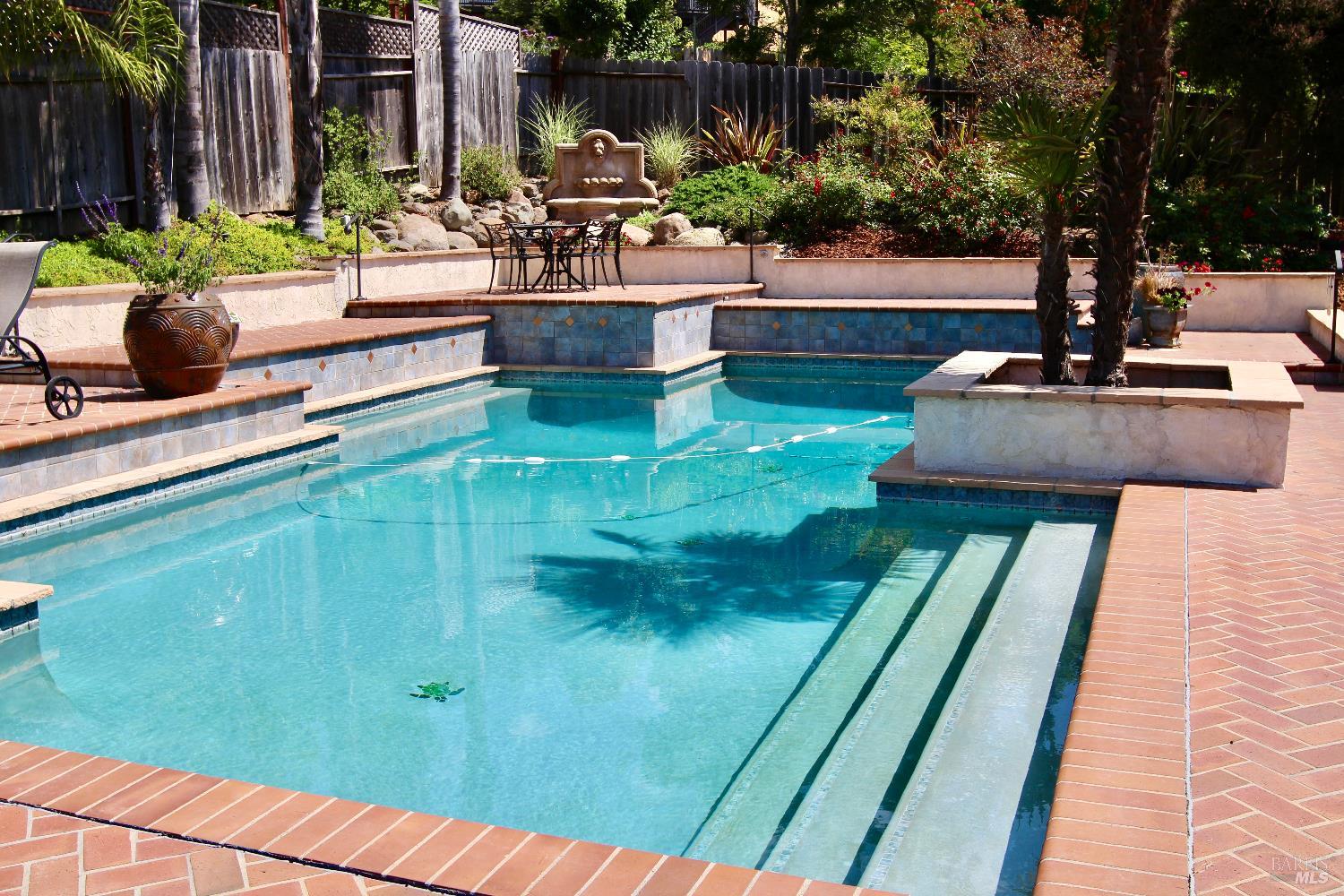 Detail Gallery Image 14 of 48 For 5243 Beaumont Way, Santa Rosa,  CA 95409 - 3 Beds | 2/1 Baths