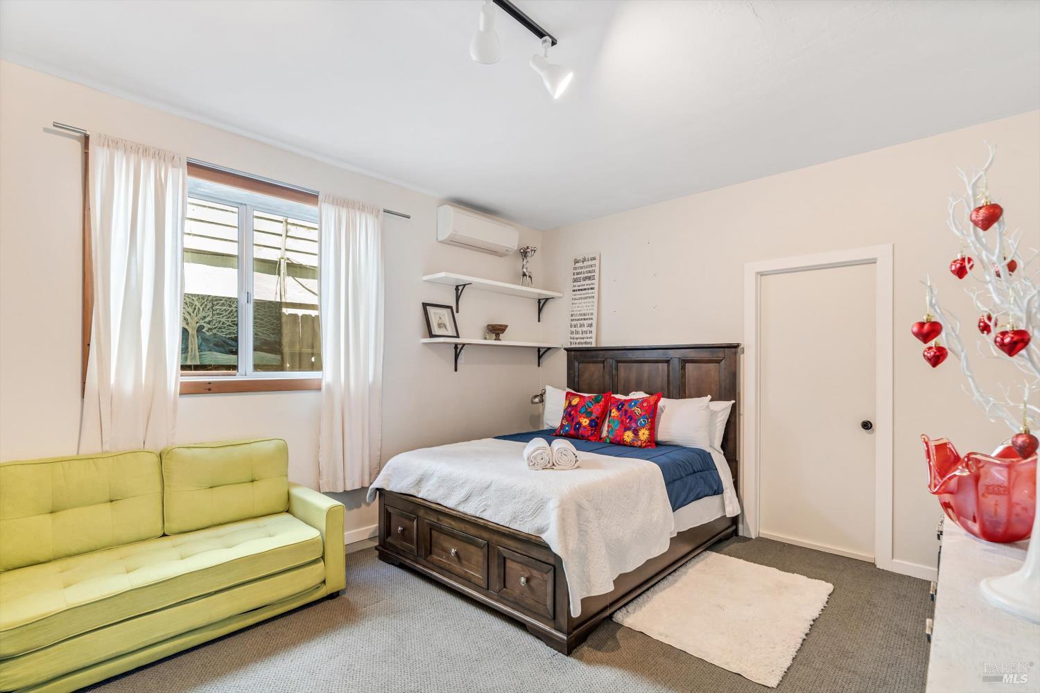 Detail Gallery Image 22 of 25 For 13319 Lakeshore Dr, Clearlake,  CA 95422 - 4 Beds | 2/1 Baths