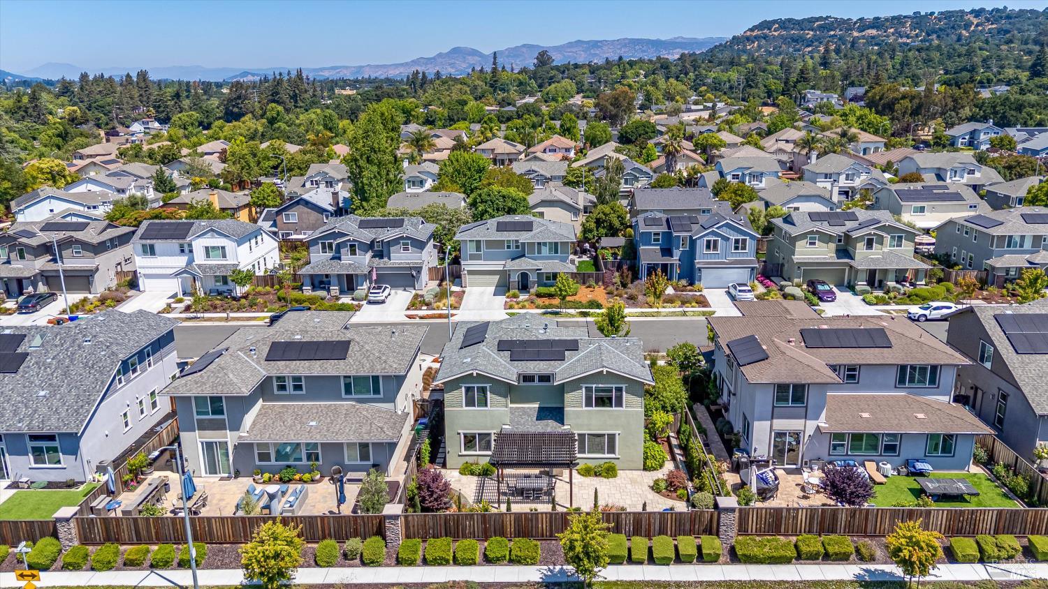 Detail Gallery Image 4 of 53 For 349 Vinterra Ct, Napa,  CA 94559 - 4 Beds | 2/1 Baths
