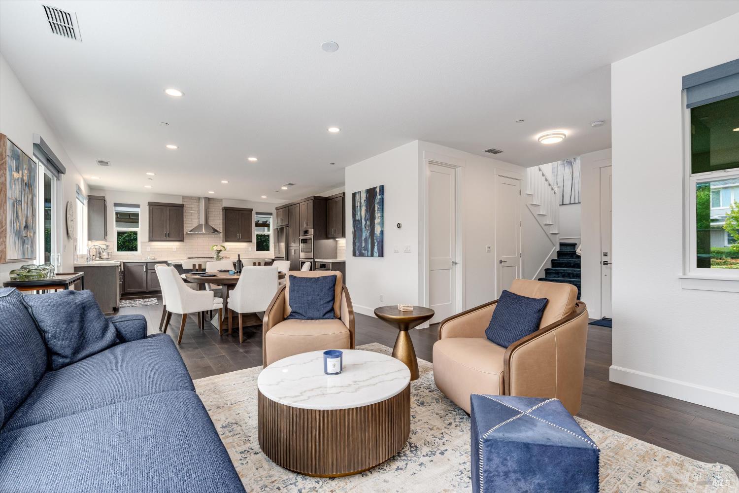 Detail Gallery Image 12 of 53 For 349 Vinterra Ct, Napa,  CA 94559 - 4 Beds | 2/1 Baths