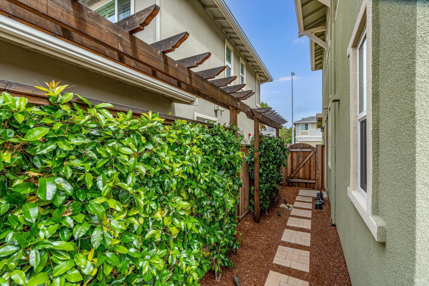 Detail Gallery Image 38 of 53 For 349 Vinterra Ct, Napa,  CA 94559 - 4 Beds | 2/1 Baths