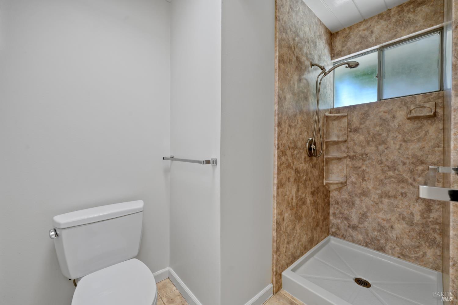 Detail Gallery Image 16 of 38 For 15 Don Timoteo Ct, San Rafael,  CA 94903 - 4 Beds | 2 Baths