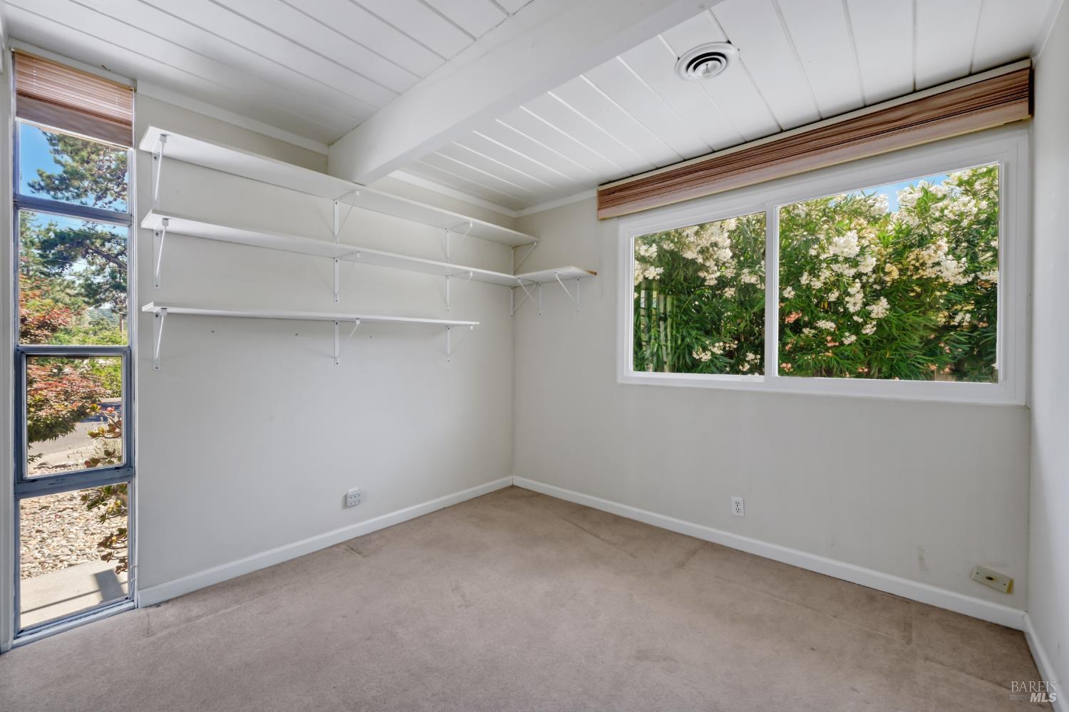 Detail Gallery Image 18 of 38 For 15 Don Timoteo Ct, San Rafael,  CA 94903 - 4 Beds | 2 Baths