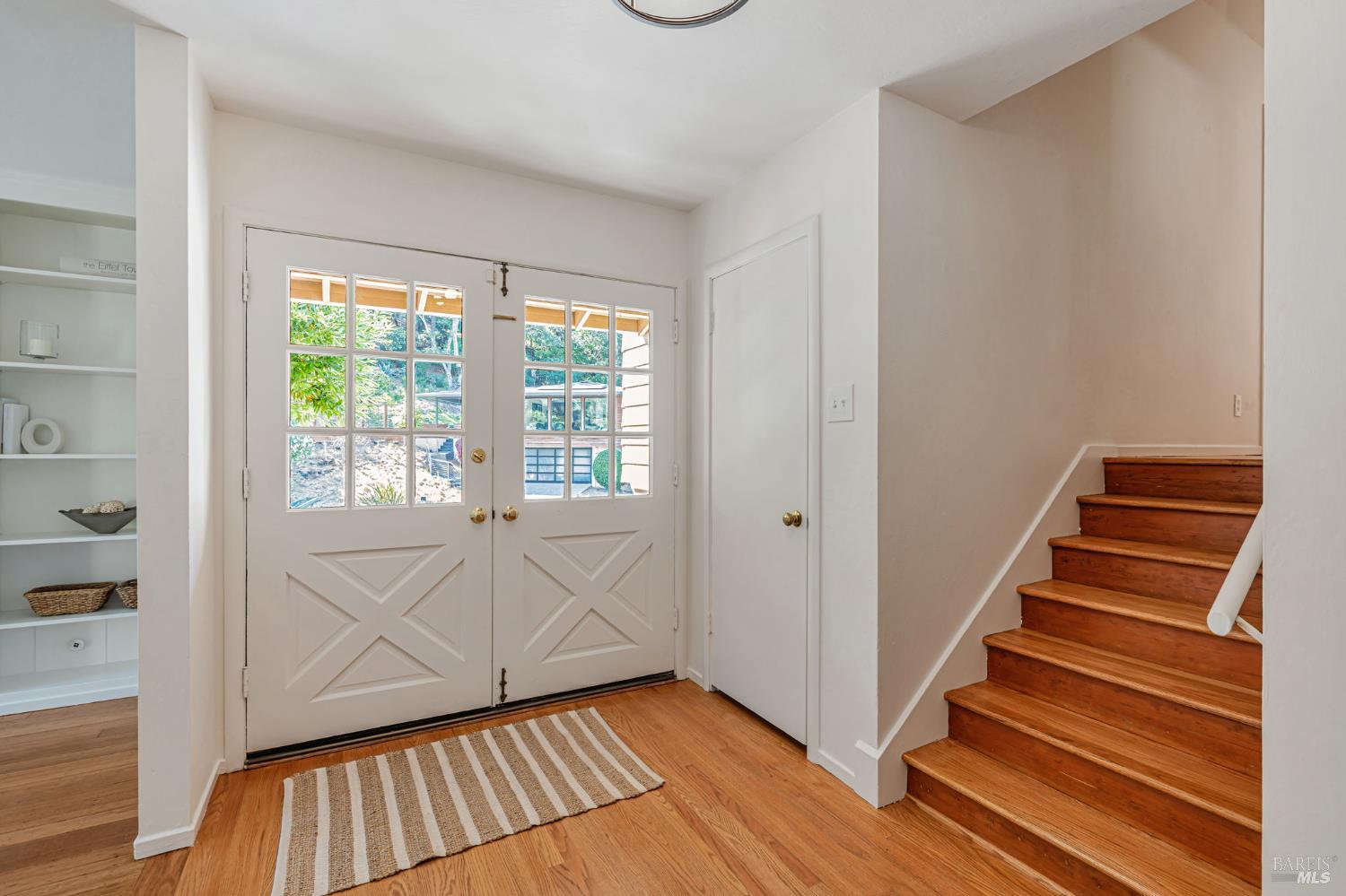 Detail Gallery Image 18 of 36 For 296 N Almenar Dr, Greenbrae,  CA 94904 - 3 Beds | 2 Baths