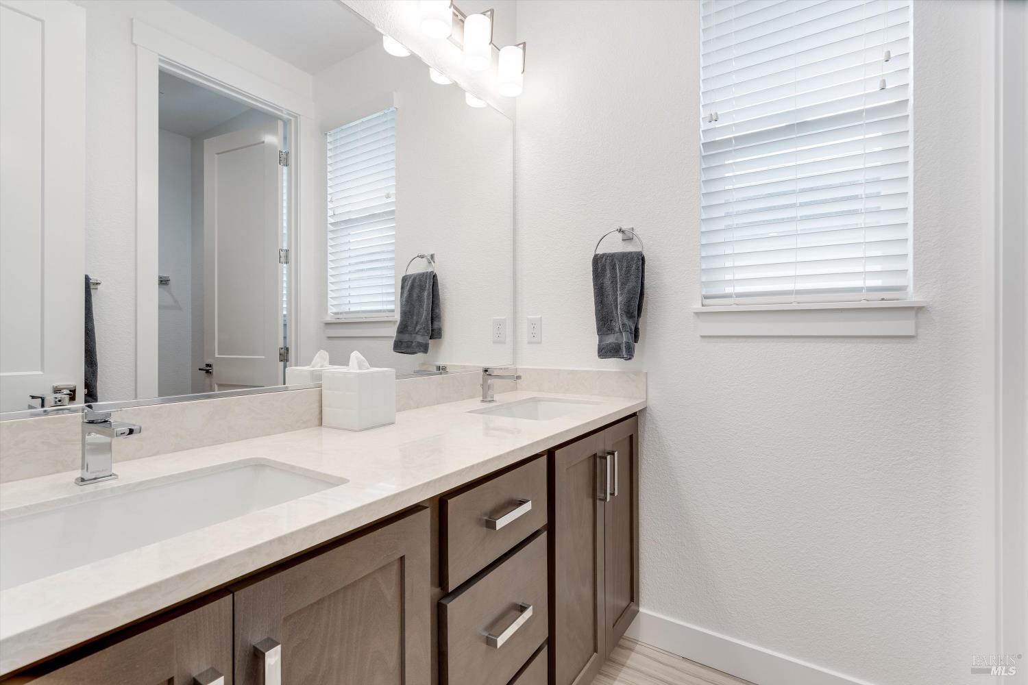 Detail Gallery Image 29 of 53 For 349 Vinterra Ct, Napa,  CA 94559 - 4 Beds | 2/1 Baths