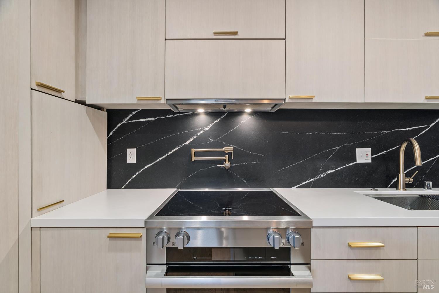 Detail Gallery Image 11 of 33 For 51 Crawford Way, American Canyon,  CA 94503 - 3 Beds | 2 Baths
