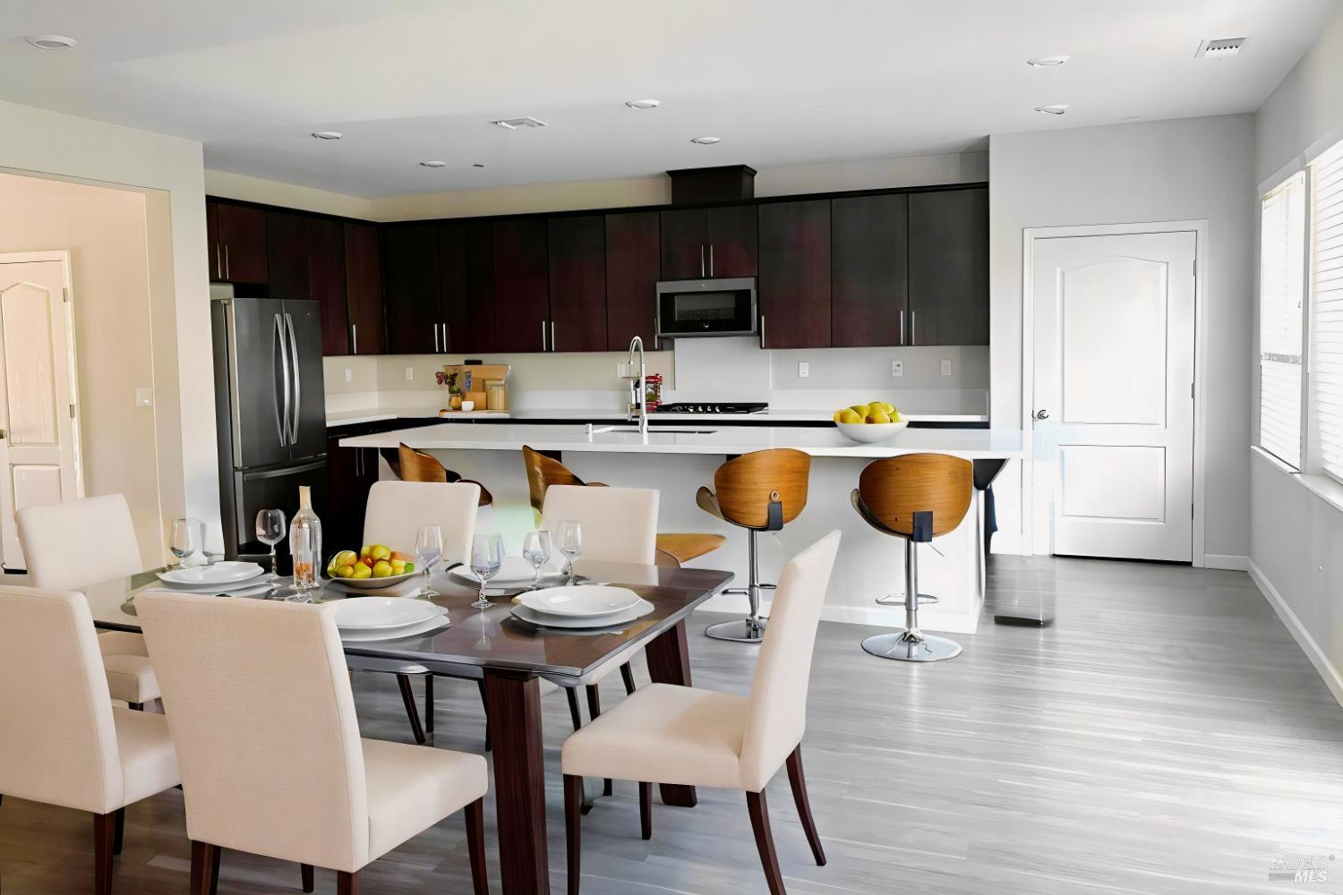 Detail Gallery Image 4 of 16 For 5204 Kim Pl, Rohnert Park,  CA 94928 - 4 Beds | 3 Baths